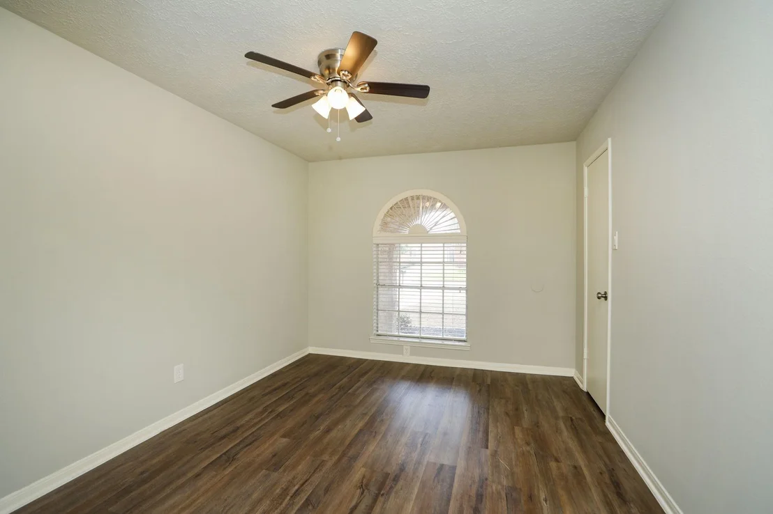 Photo of 815 Park Meadow Drive