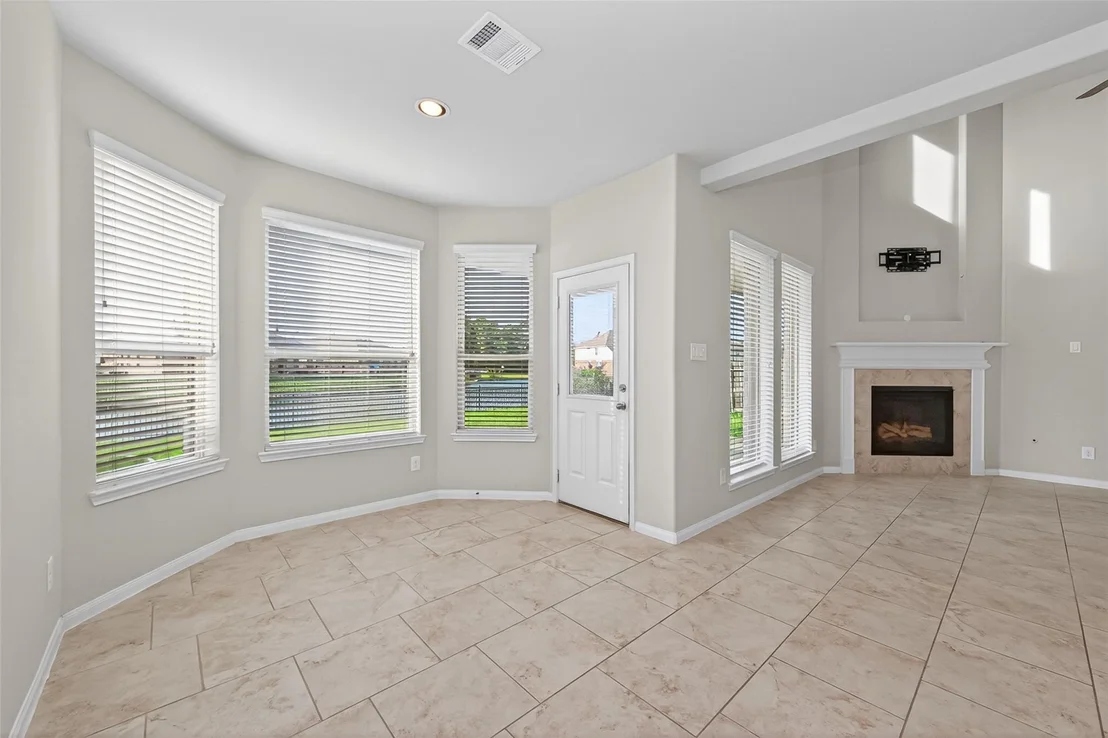 Photo of 3795 Lake Bend Shore Drive