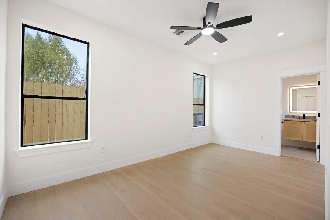 Photo of 6328 Sidney Street