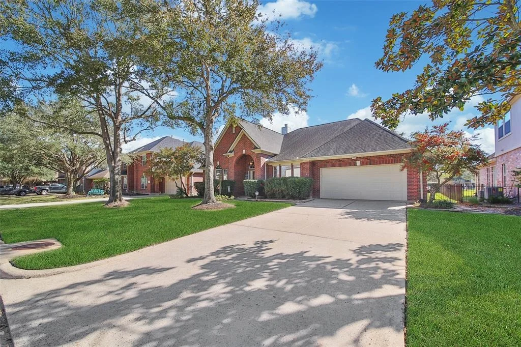Photo of 5831 Pinelake Crossing Drive