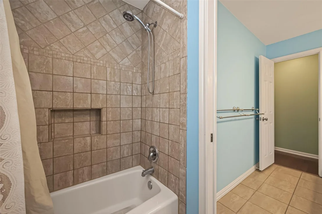 Photo of 4142 Willow Hill Drive