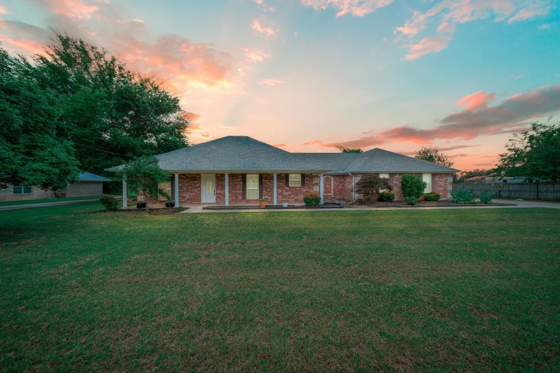 Photo of 1001 Jamerison