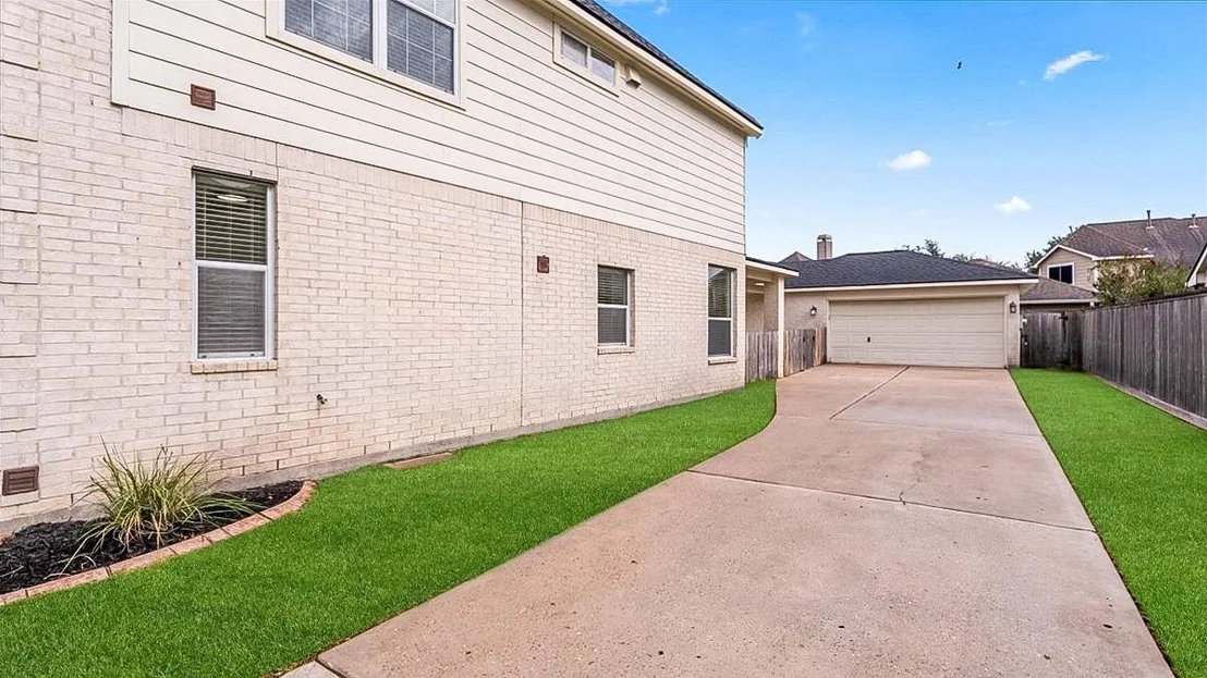 Photo of 9431 Garnet Falls Lane