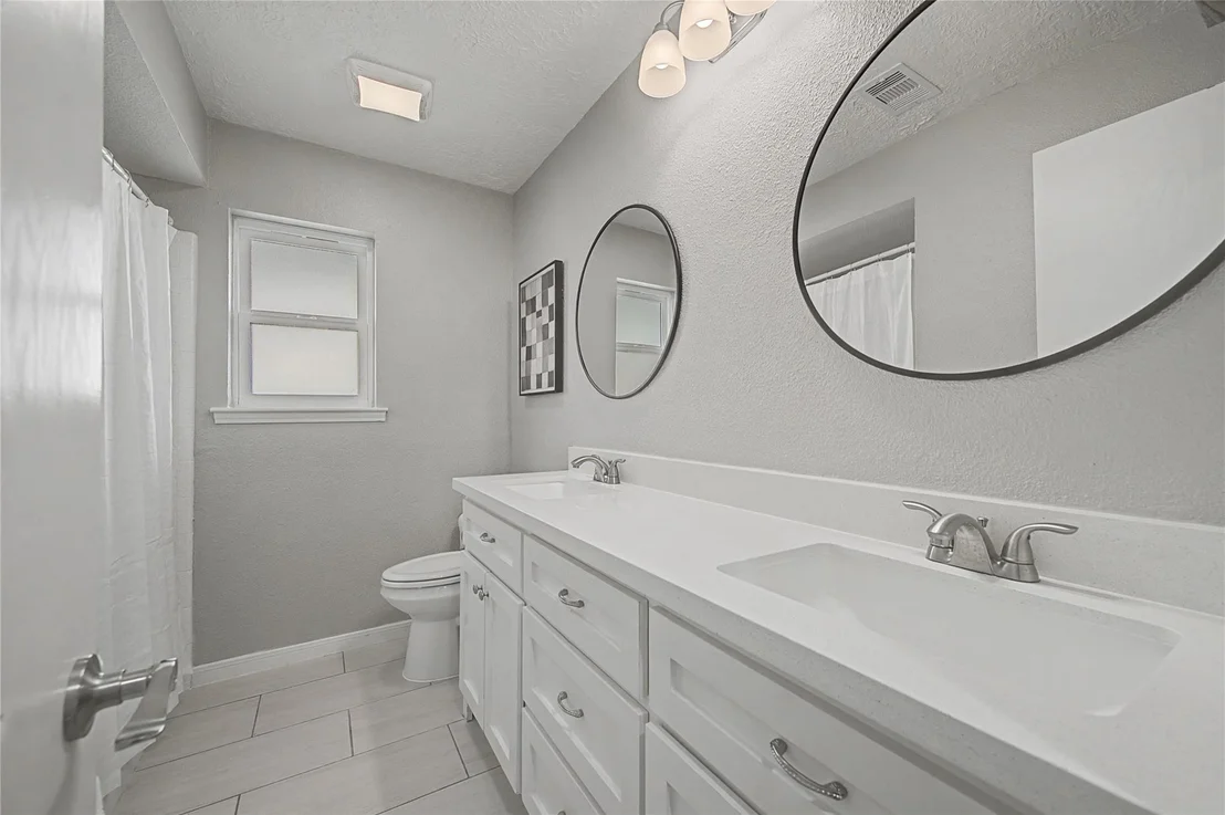 Photo of 1719 Eastvale Drive