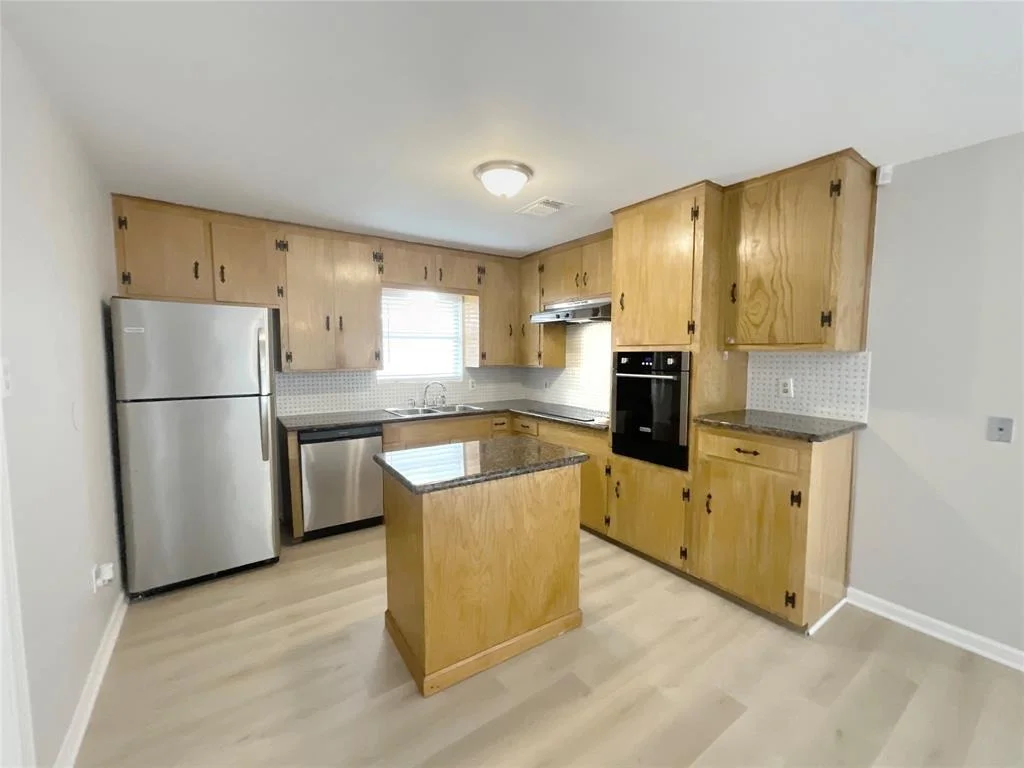 Photo of 225 Robin Street