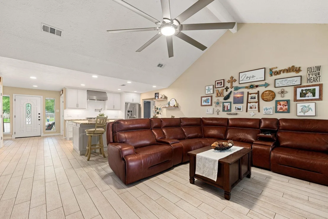 Photo of 1103 Pinecroft Drive