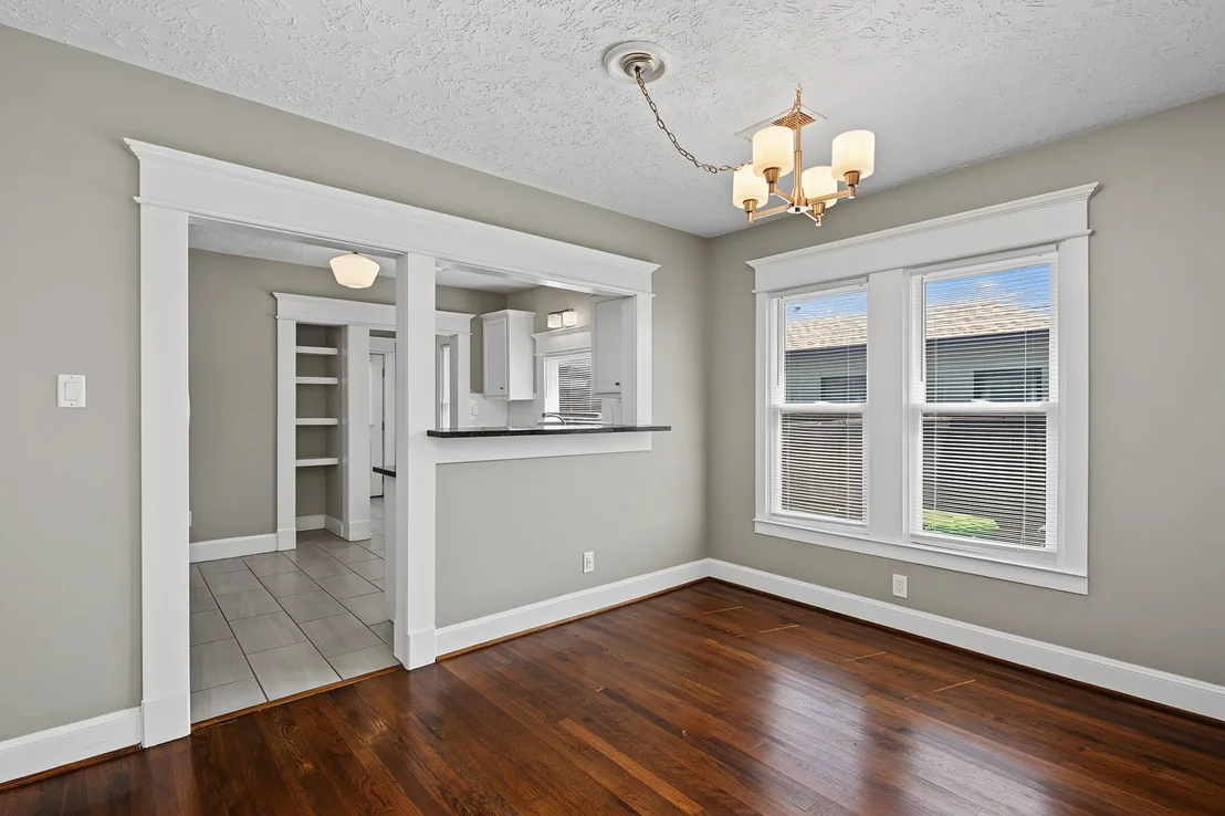 Photo of 1721 Airline Drive