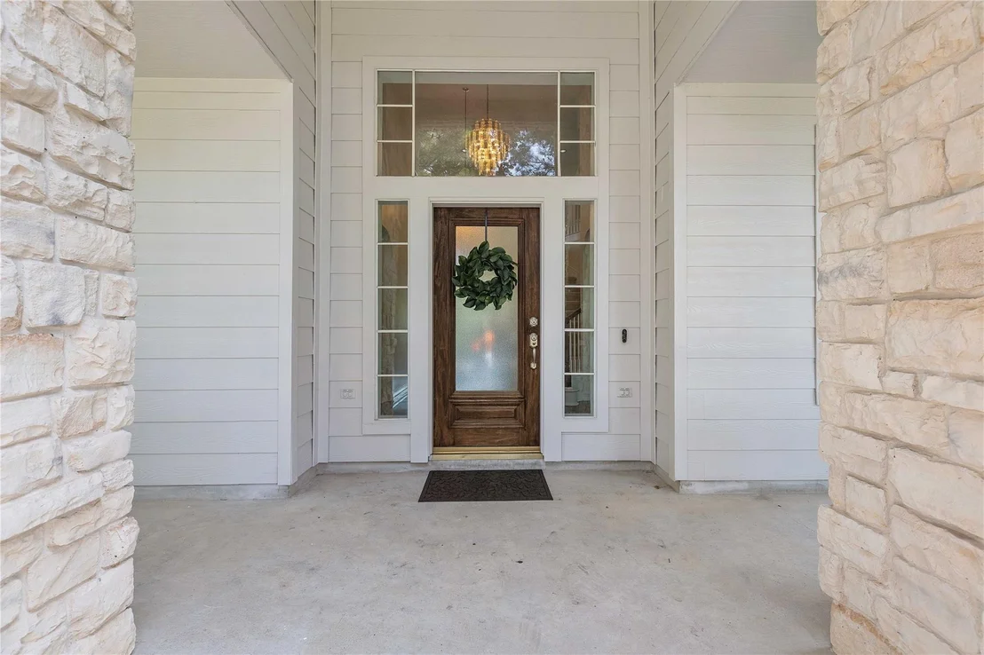 Photo of 17802 White Oak Hill