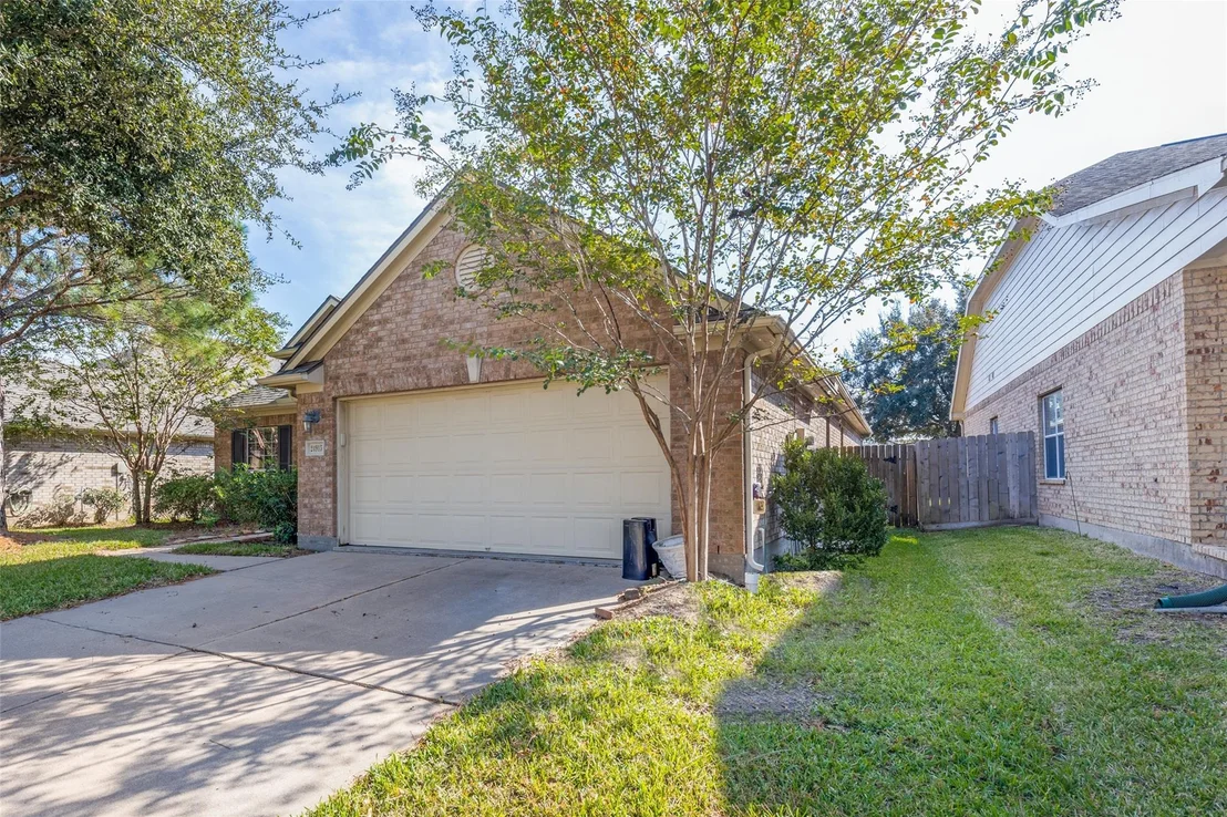 Photo of 24915 Garnet Shadow Lane