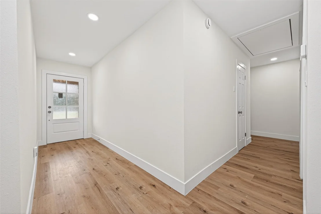 Photo of 4012 Theiss Road