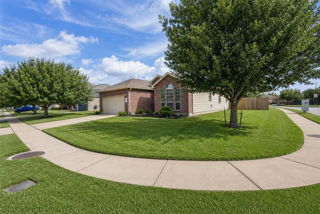 Photo of 8610 Sweet Pasture Drive