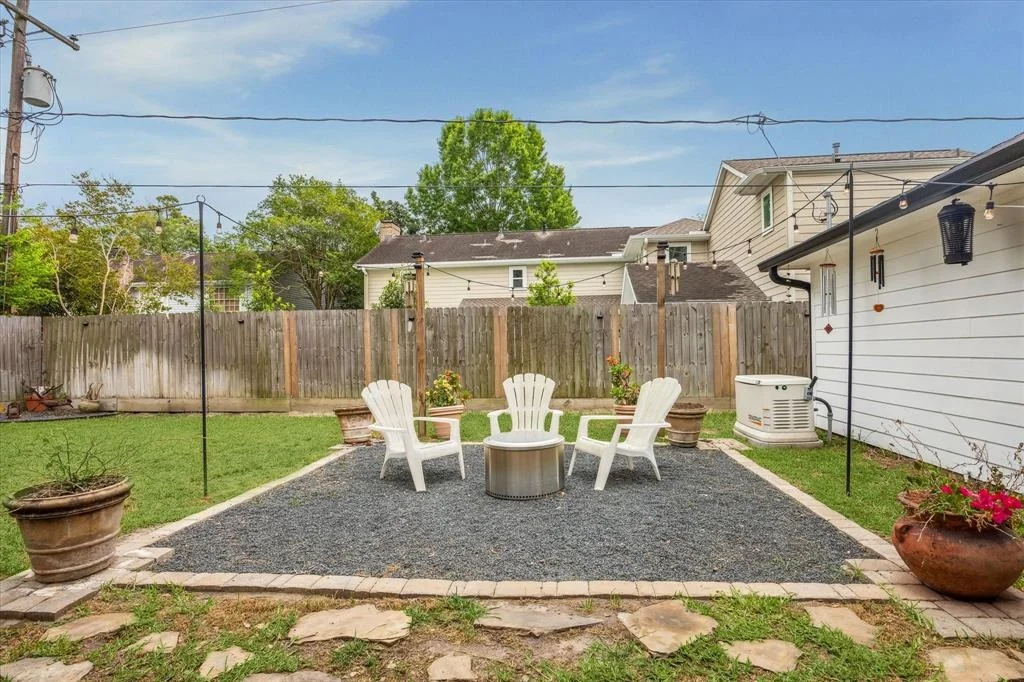 Photo of 14707 Carolcrest Drive