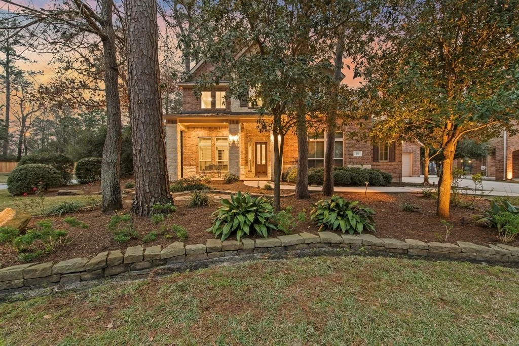 Photo of 99 Player Oaks Place