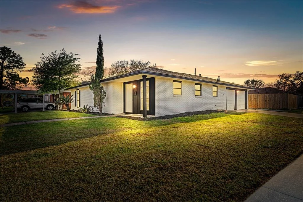 Photo of 2102 Cherry Lane