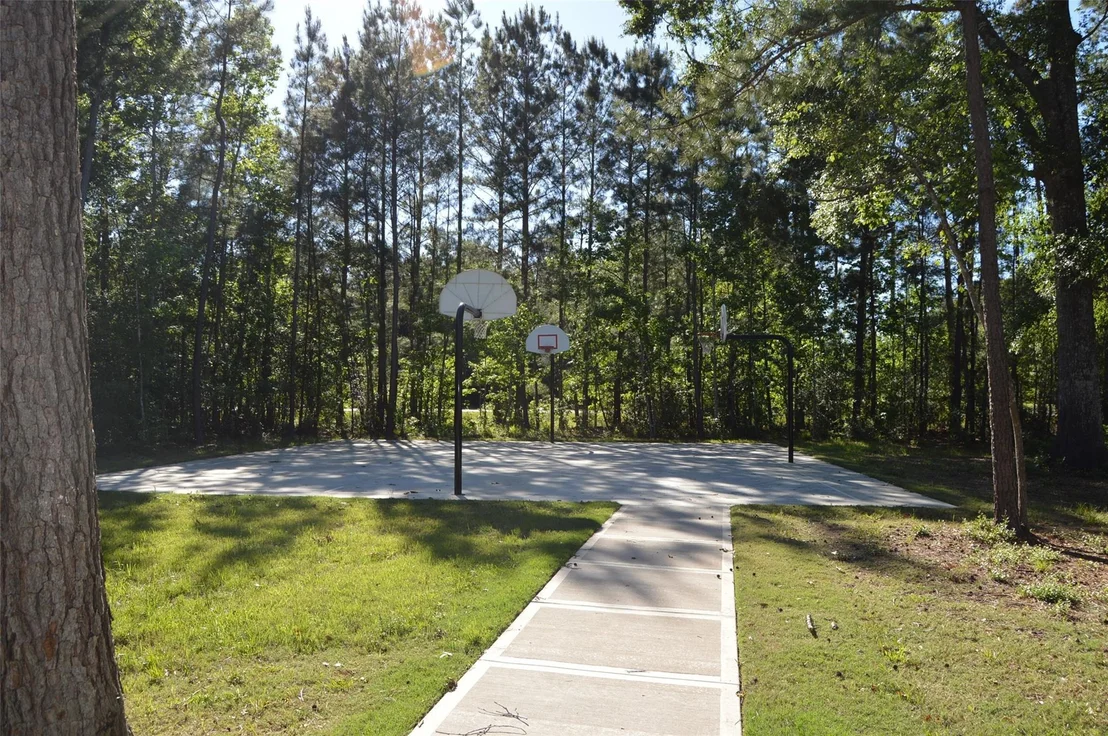Photo of 17905 Chestnut Drive