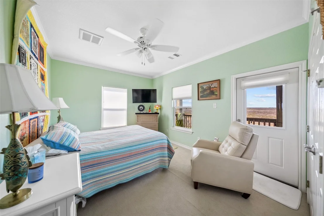 Photo of 521 Beachfront Drive
