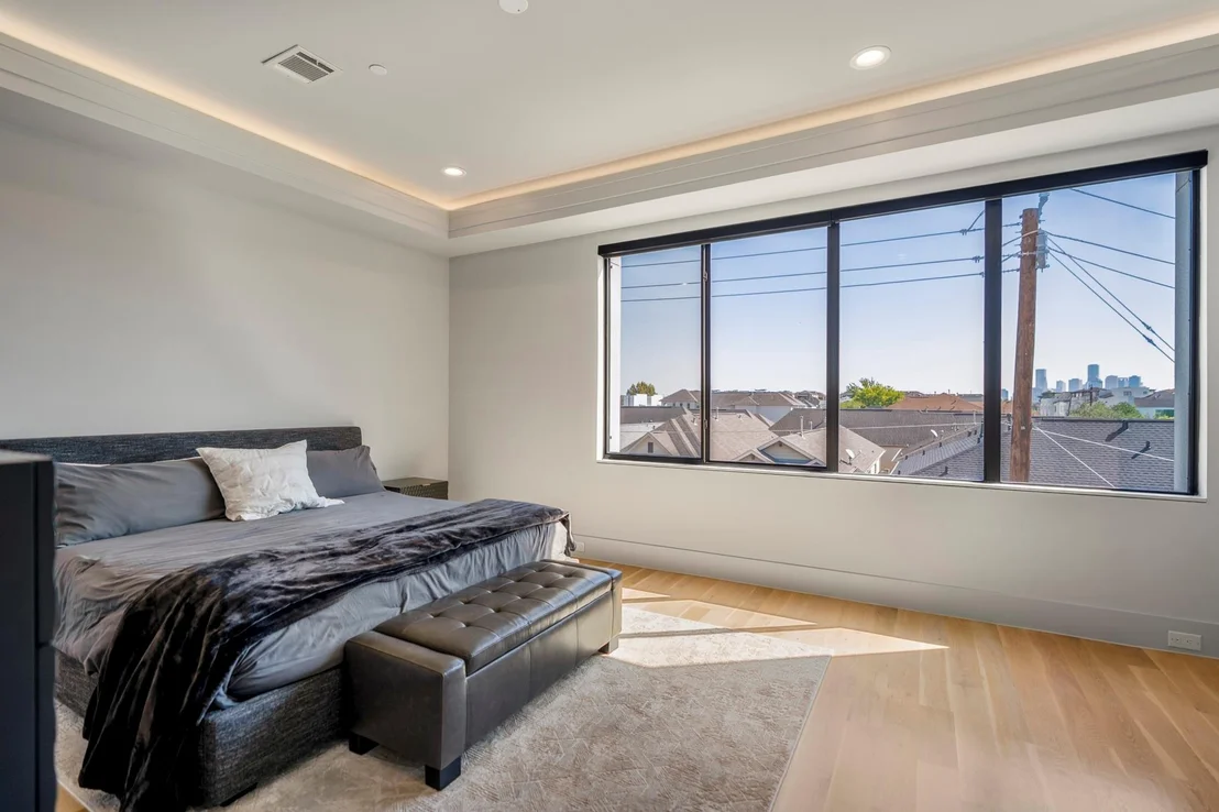 Photo of 405 Detering Street