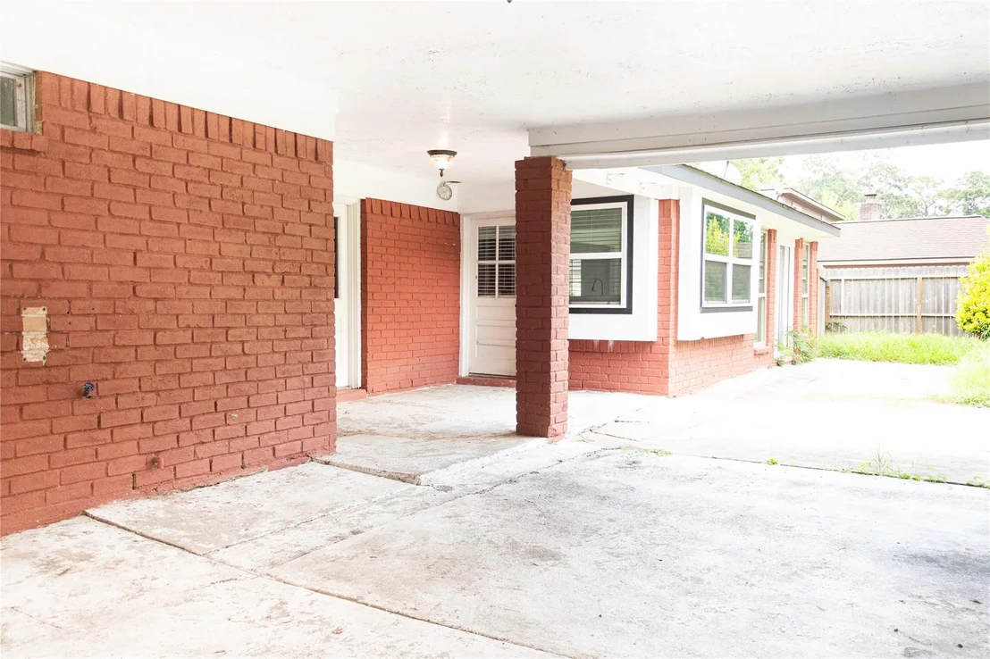 Photo of 8002 Hurst Forest Drive