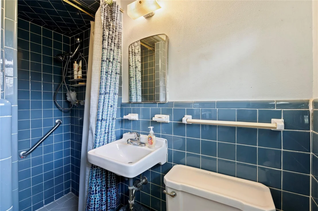 Photo of 6302 Olson Lane