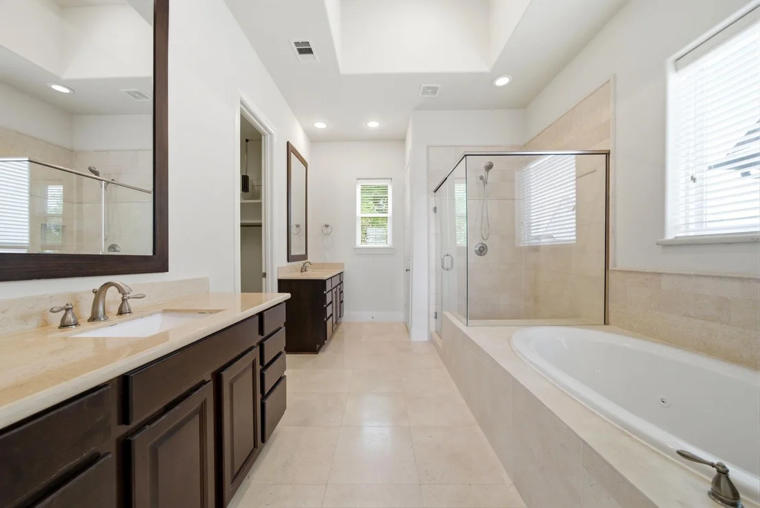Photo of 8926 Lakeshore Bend Drive