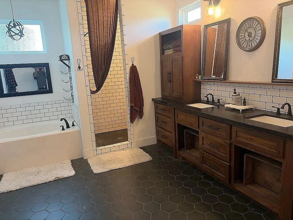 Photo of 1143 Angus Trail