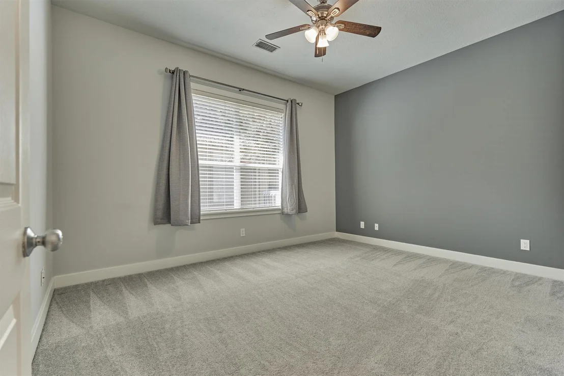 Photo of 43 Meadow Brook Place