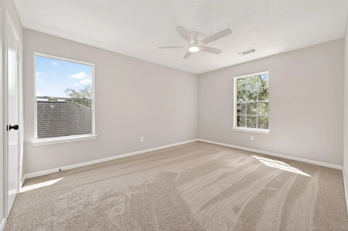 Photo of 1027 Long Prairie Drive
