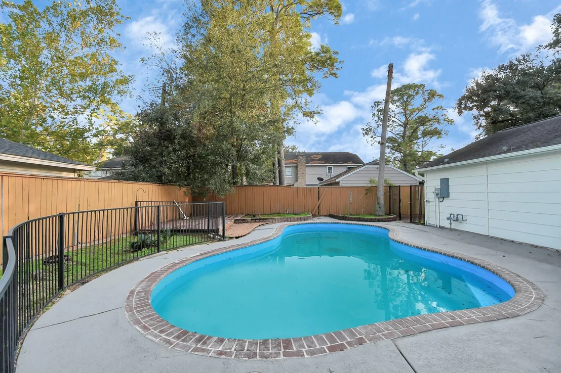 Photo of 3919 Fernglade Drive