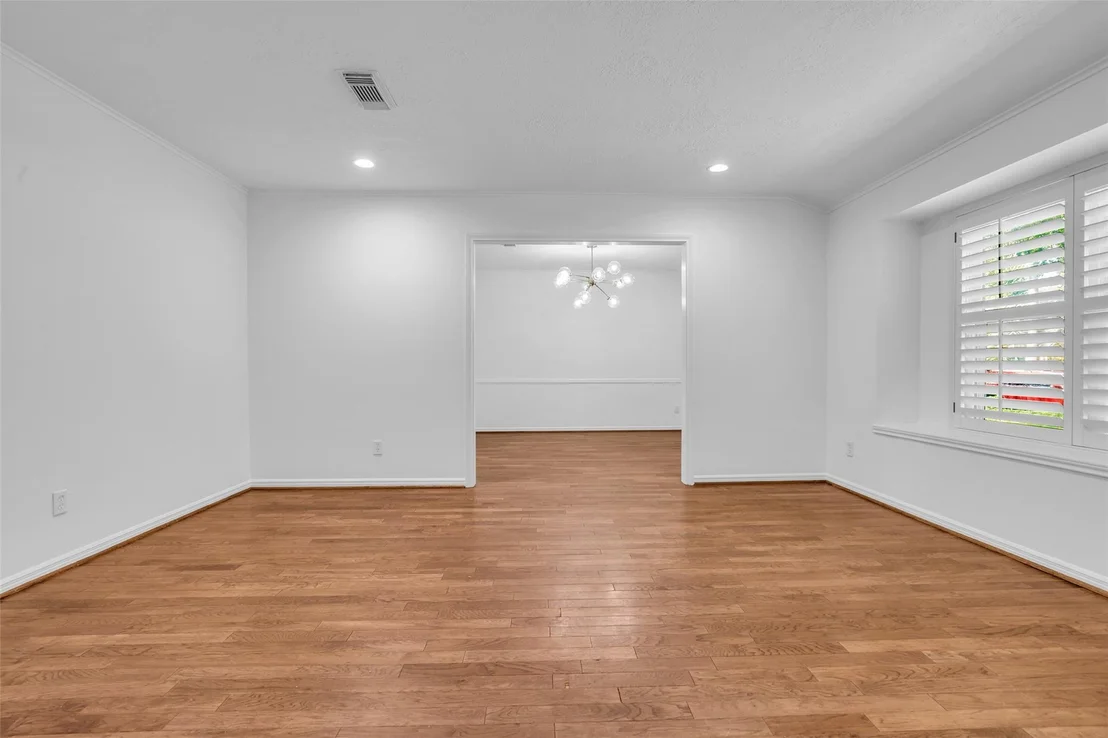Photo of 947 Thornton Road