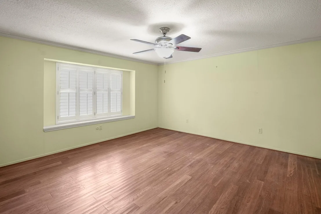 Photo of 17214 Hill View Lane
