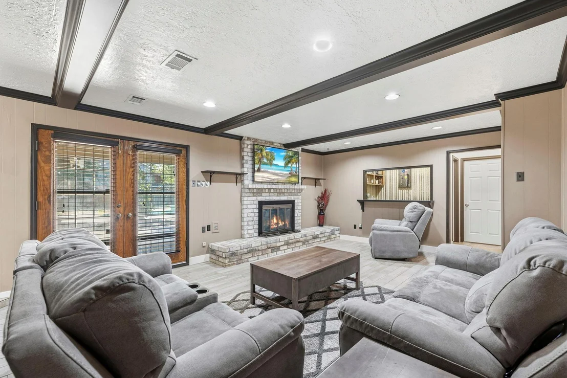 Photo of 17603 Loring Lane
