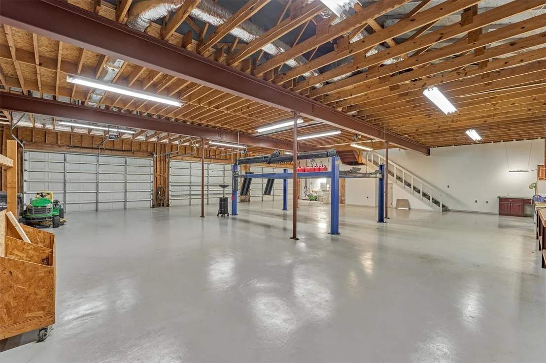 Photo of 11062 N Hidden Oaks