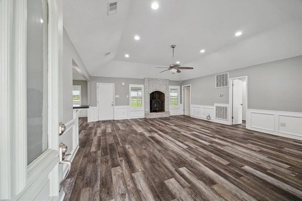 Photo of 1613 Willow View Street