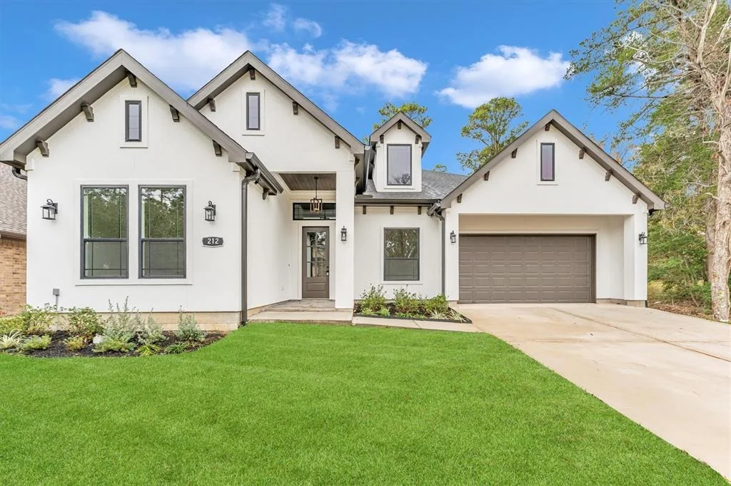 Photo of 212 Blue Hill Drive