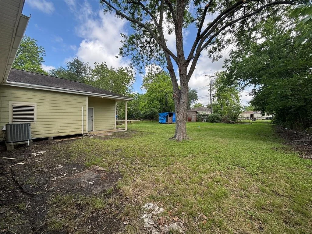 Photo of 612 Honeysuckle Drive
