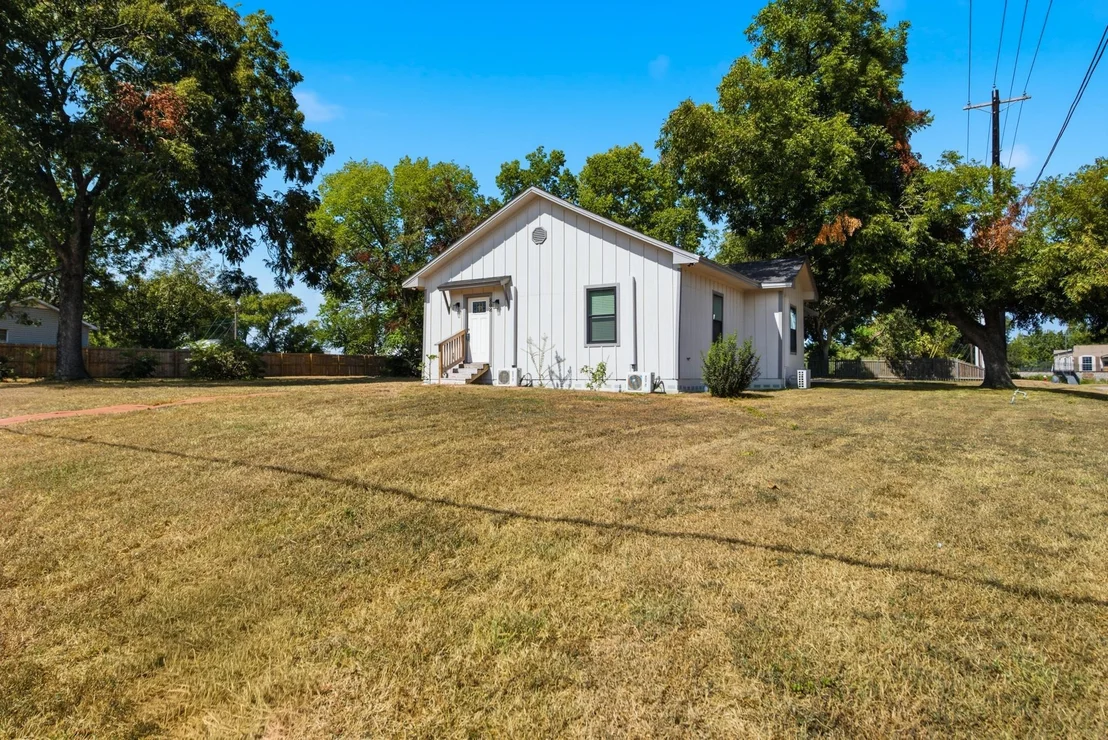 Photo of 808 N Washington Avenue