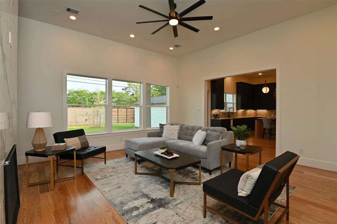 Photo of 1733 Du Barry Lane