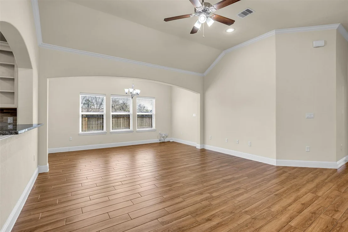 Photo of 323 Texas Avenue