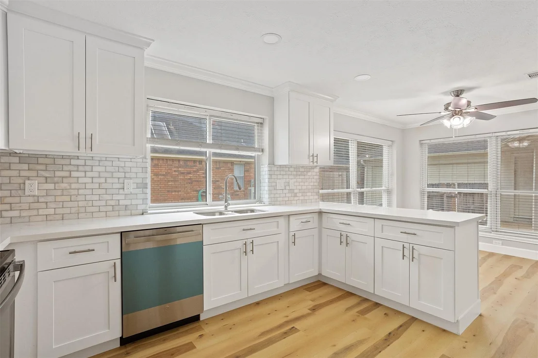 Photo of 2022 Hillside Oak Lane