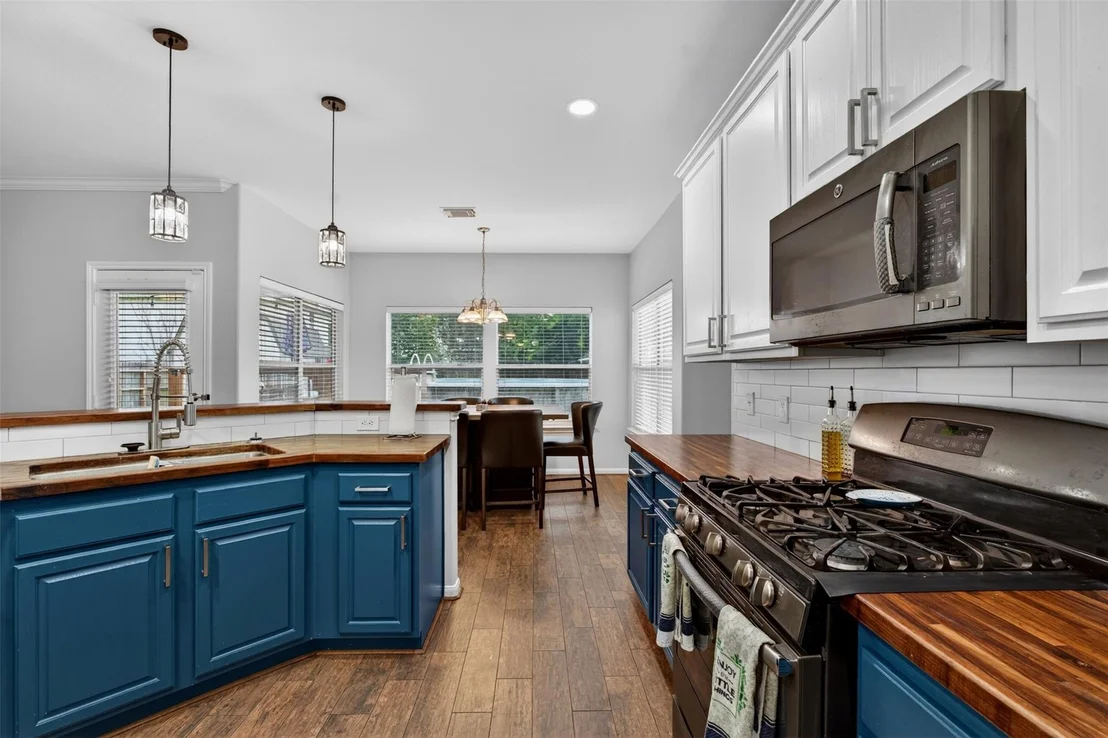 Photo of 2731 Marquette Trail