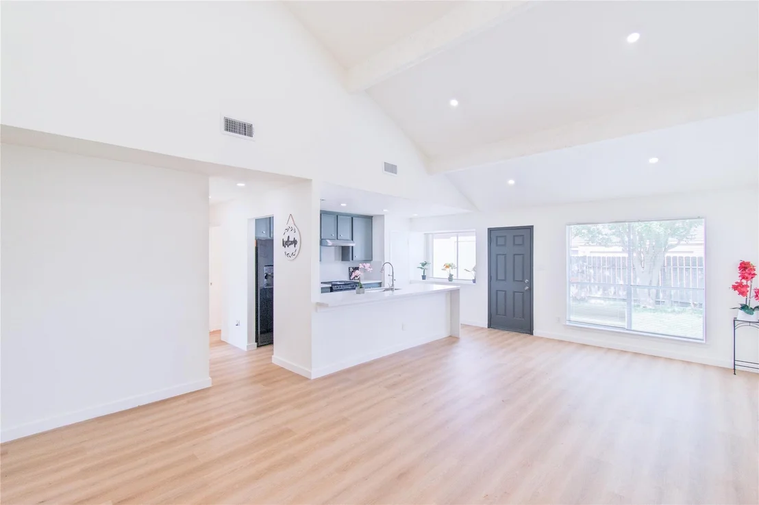 Photo of Unit 8650 at 8650 Maplecrest Drive