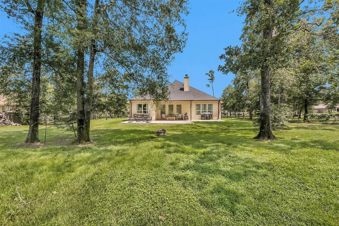 Photo of 9184 White Tail Drive