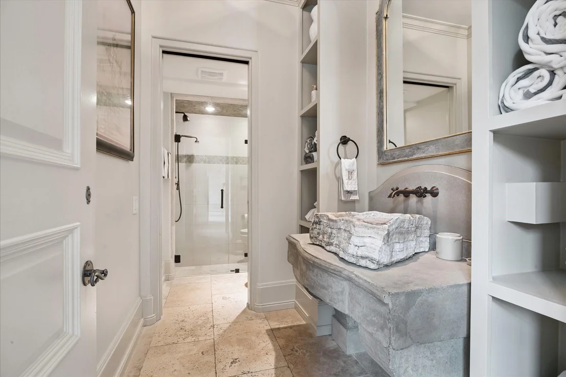 Photo of 5555 Cranbrook Road