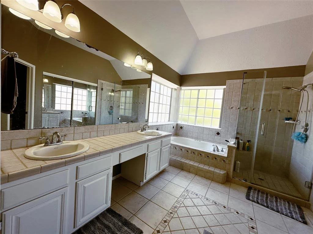 Photo of 16031 Lakestone Drive
