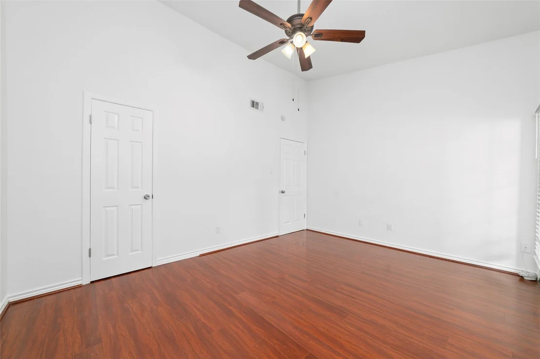 Photo of Unit 2C at 2001 Bering Drive