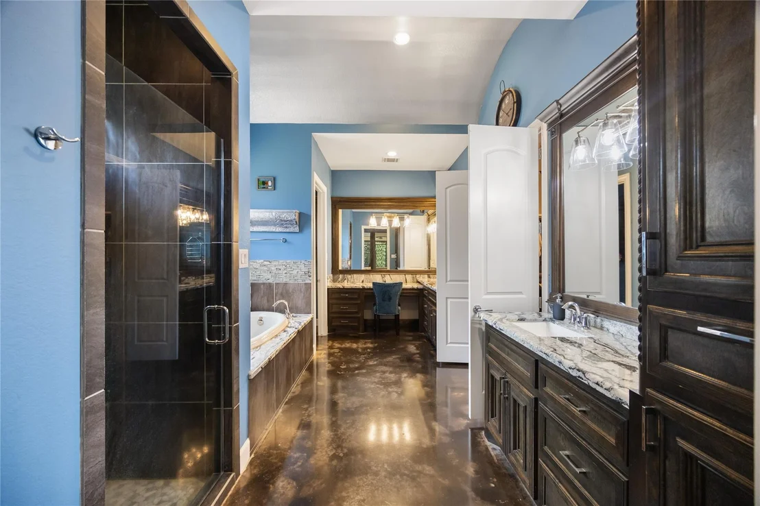 Photo of 12122 Hawthorne Drive