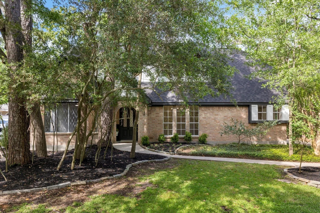 Photo of 18 Mayfair Grove Court