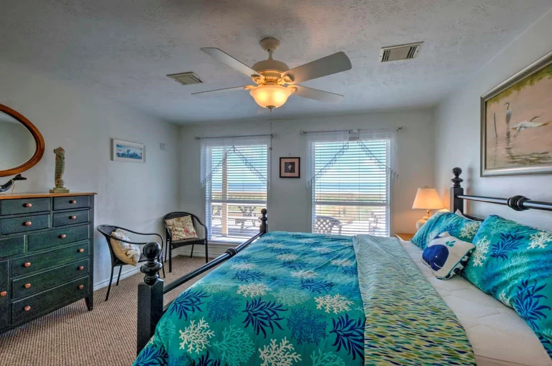 Photo of 2446 Bluewater Highway
