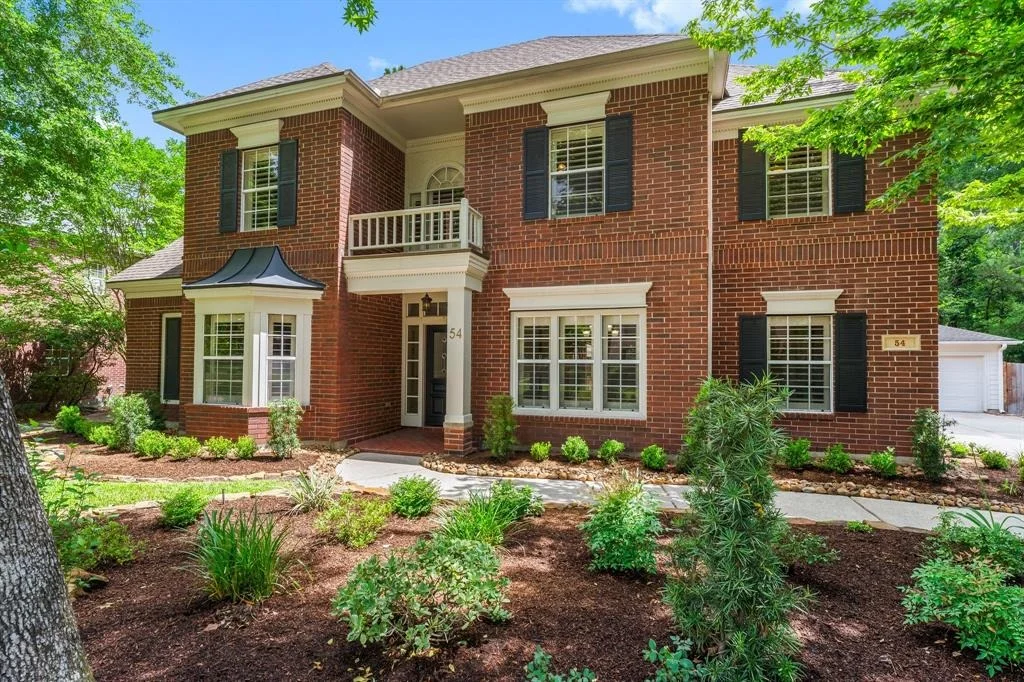 Photo of 54 E Coldbrook Circle