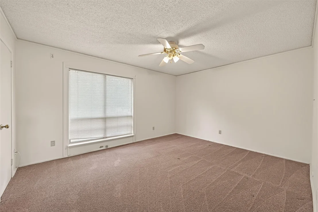 Photo of Unit 19 at 8211 Katy Freeway